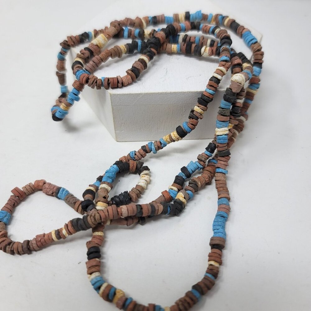 Be Queen of the Nile with our Clay Mummy bead necklace Turquoise and earth color - Picture 4 of 5
